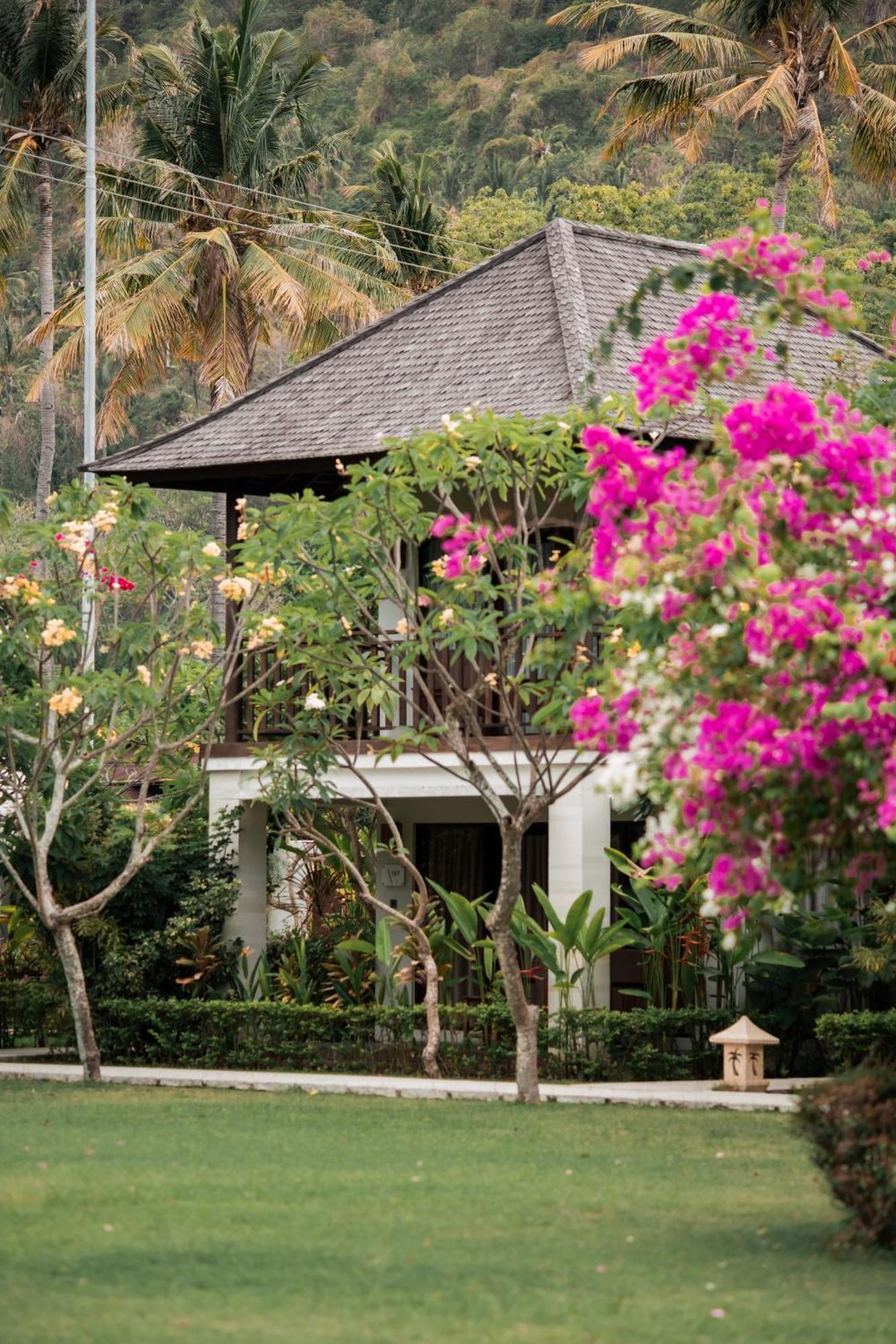Living Asia Resort y spa Senggigi Exterior foto