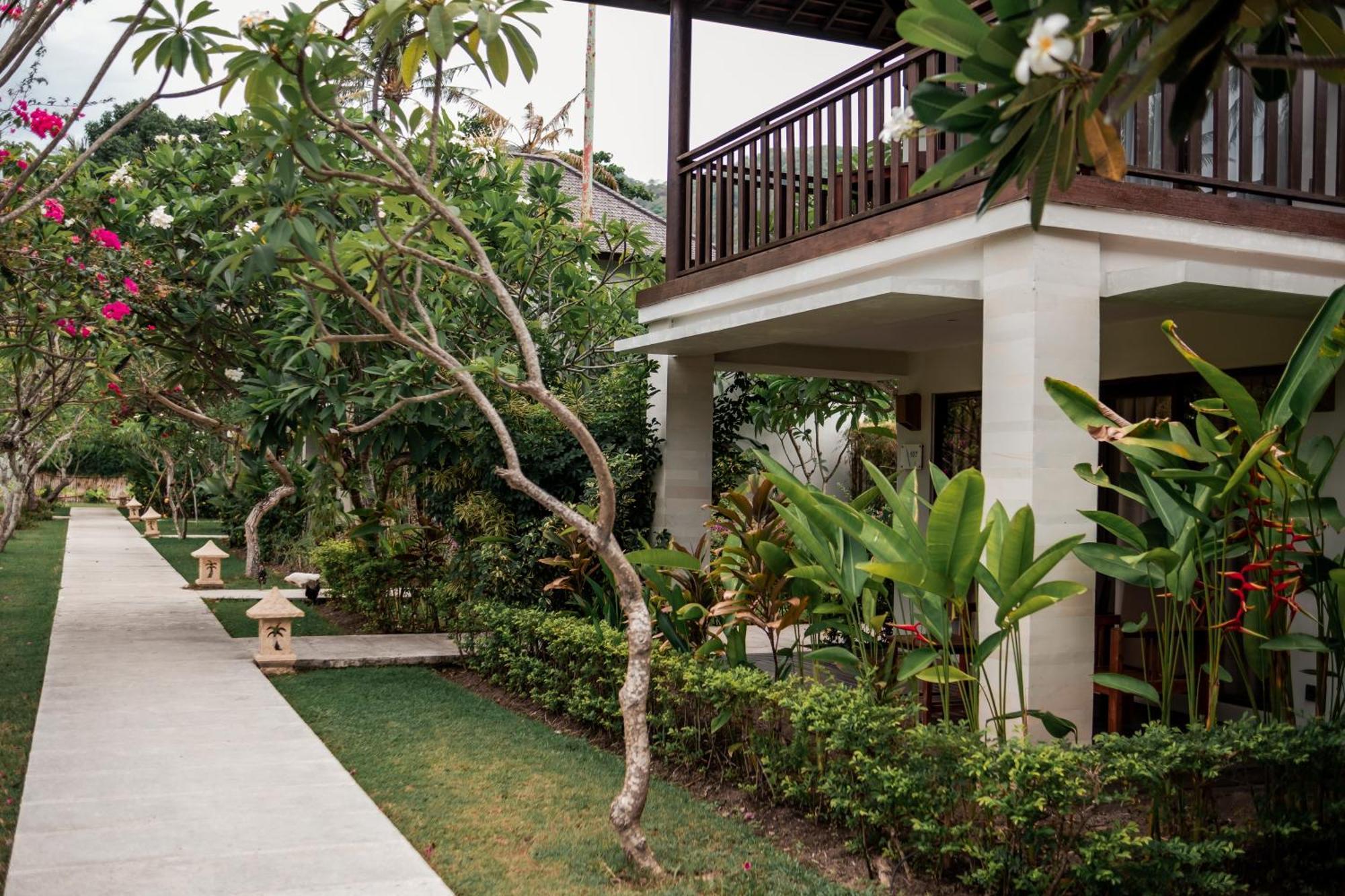Living Asia Resort y spa Senggigi Exterior foto
