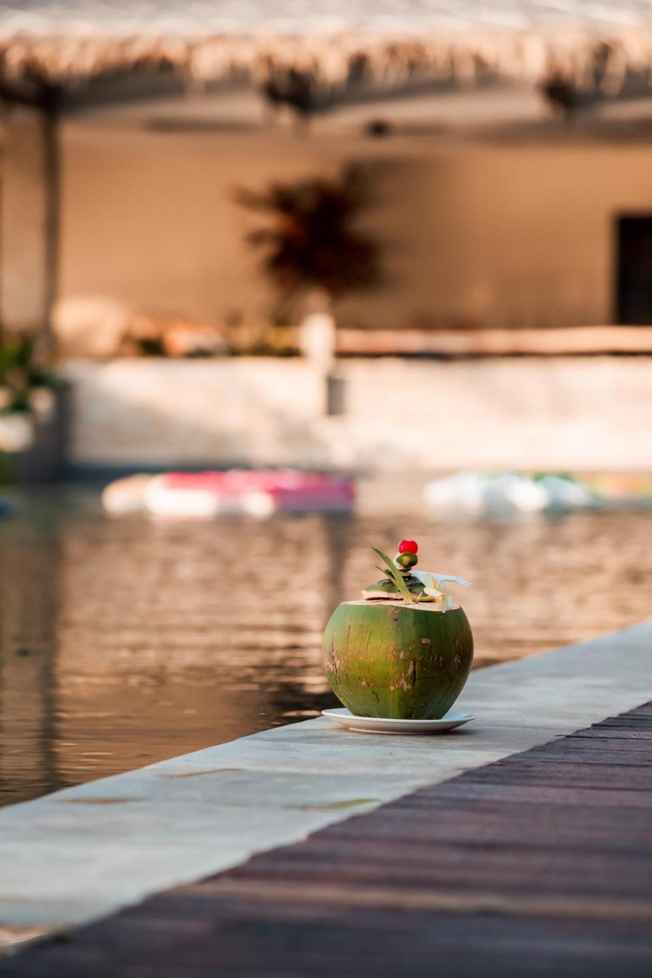 Living Asia Resort y spa Senggigi Exterior foto