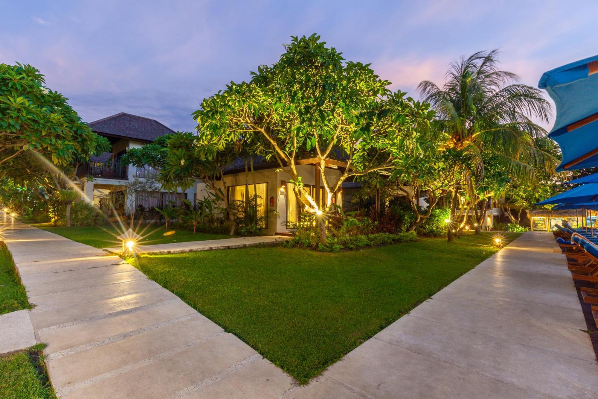 Living Asia Resort y spa Senggigi Exterior foto